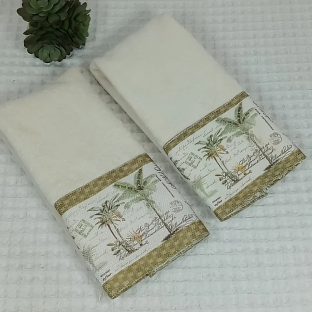 2 Avanti Colony Palm Cotton Fingertip Towels Ivory/Green Embellished Beading